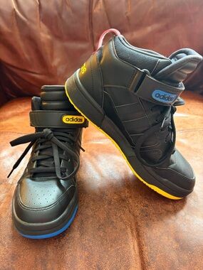 Adidas Postmove Mid Top Basketball Shoes Size 6